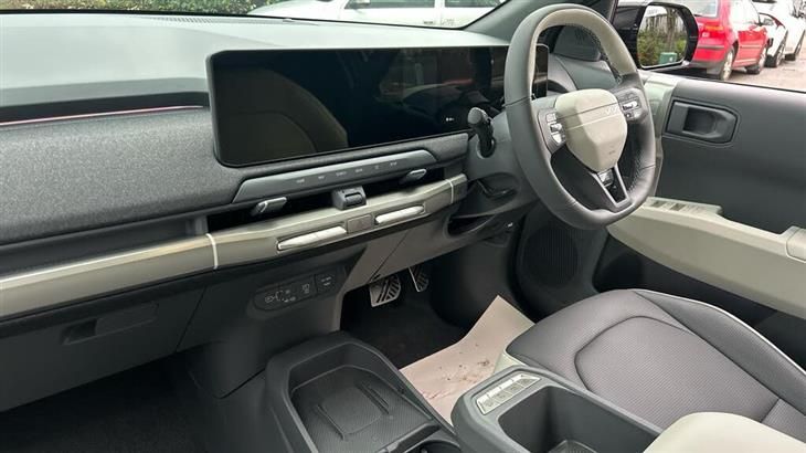 Kia EV3 Kia EV3 81.4kWh GT-Line Auto 5dr — миниатюра 3