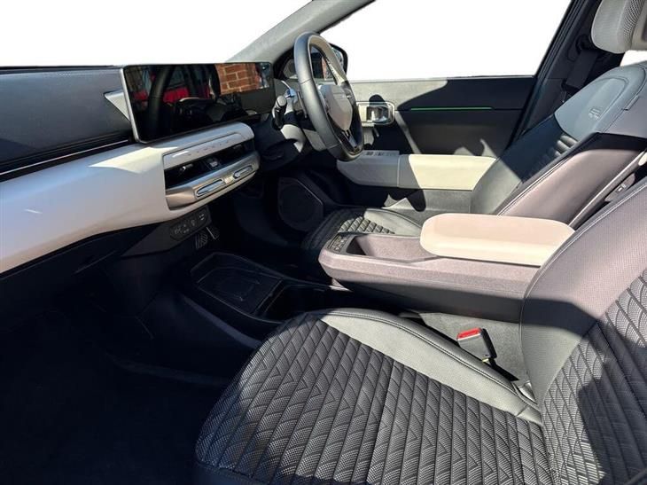 Kia EV4 Kia EV4 81.4 kWh GT-LINE S — миниатюра 2