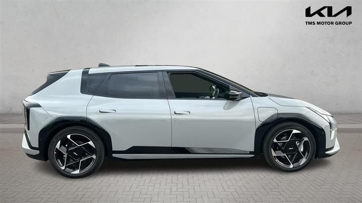 Kia EV4 Kia EV4 81.4kWh GT-Line S Auto 5dr — миниатюра 4