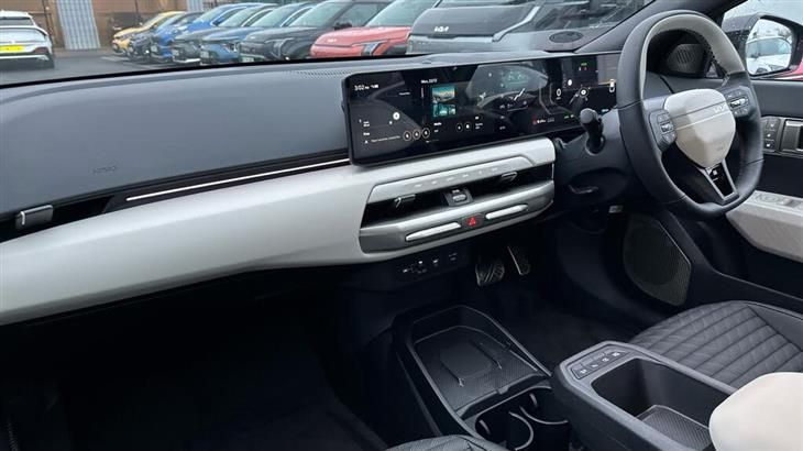 Kia EV4 Kia EV4 81.4 kWh GT-LINE S — миниатюра 3