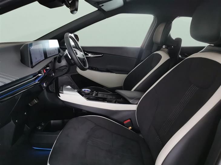 Kia EV6 Kia EV6 77.4kWh GT-Line Hatchback 5dr Electric Auto (225 bhp) — миниатюра 4