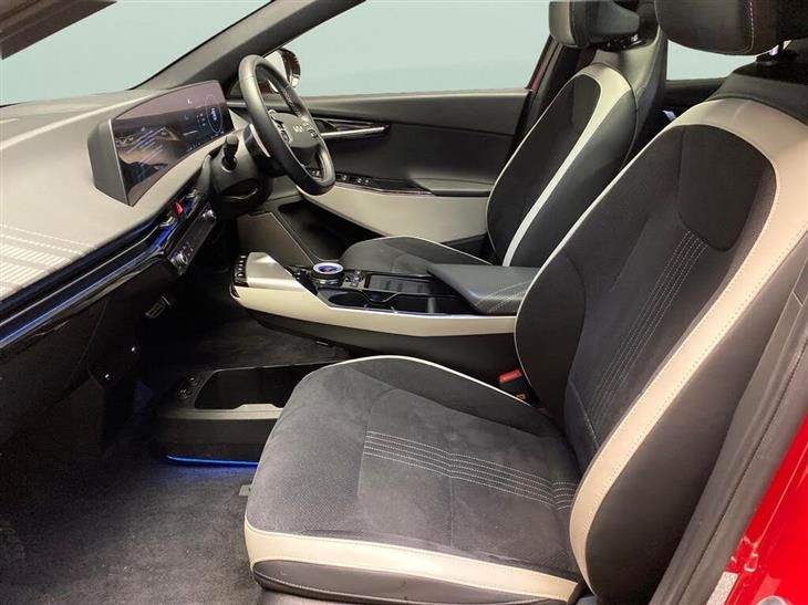 Kia EV6 Kia EV6 77.4kWh GT-Line S Hatchback 5dr Electric Auto AWD (320 bhp) — миниатюра 4