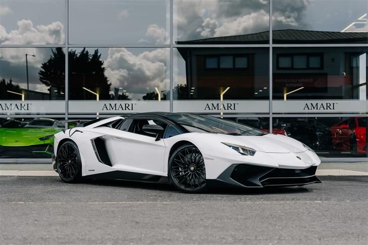 Lamborghini Aventador cars for sale - PistonHeads UK