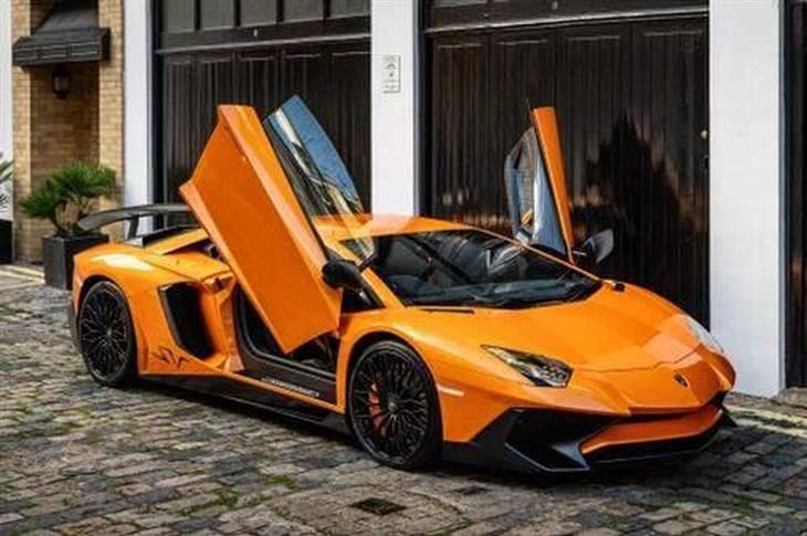 Lamborghini Aventador