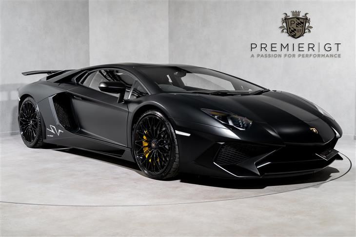 Lamborghini Aventador SV AD PERSONAM. FACTORY SATIN CARBON FIBRE EXT. COMFORT SEATS. FRONT LIFT.