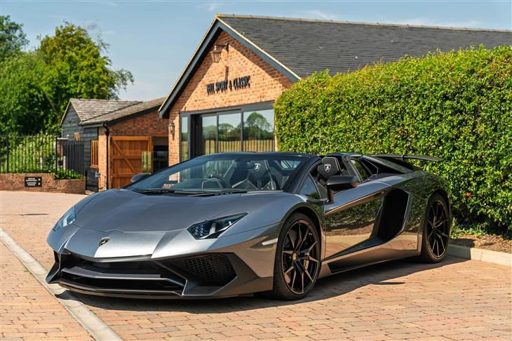 Lamborghini Aventador SV Roadster