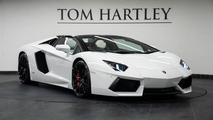 LAMBORGHINI Aventador LP700-4 Roadster