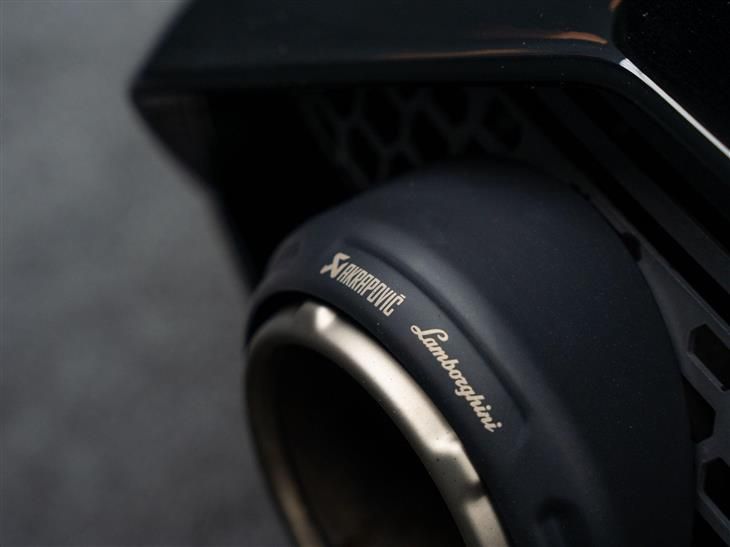 Lamborghini Huracan Lamborghini Huracan 5.2 V10 LP 640-2 STO LDF Euro 6 (s/s) 2dr — миниатюра 4