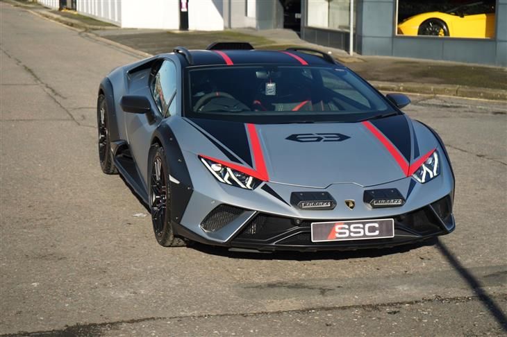 Lamborghini Huracan Lamborghini Huracan 5.2 V10 Sterrato LDF 4WD Euro 6 (s/s) 2dr — миниатюра 4