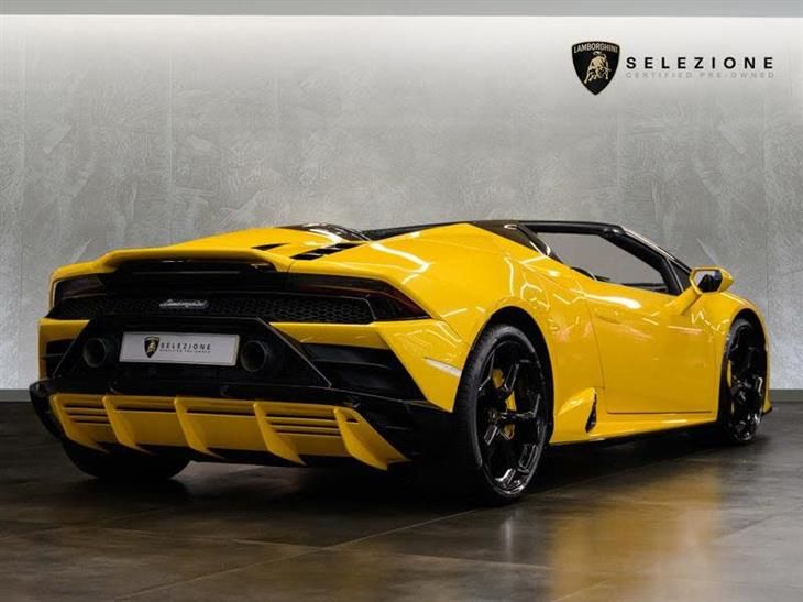 Lamborghini Huracan Evo Lamborghini Huracan Evo Spyder — миниатюра 3