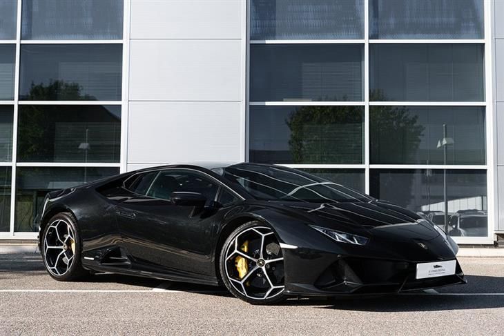 5.2 V10 LP 640-4 EVO Coupe 2dr Petrol LDF 4WD Euro 6 (s/s) (640 ps)