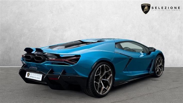Lamborghini Revuelto Lamborghini Revuelto 6.5 V12 1015 PHEV 2dr DCT — миниатюра 3