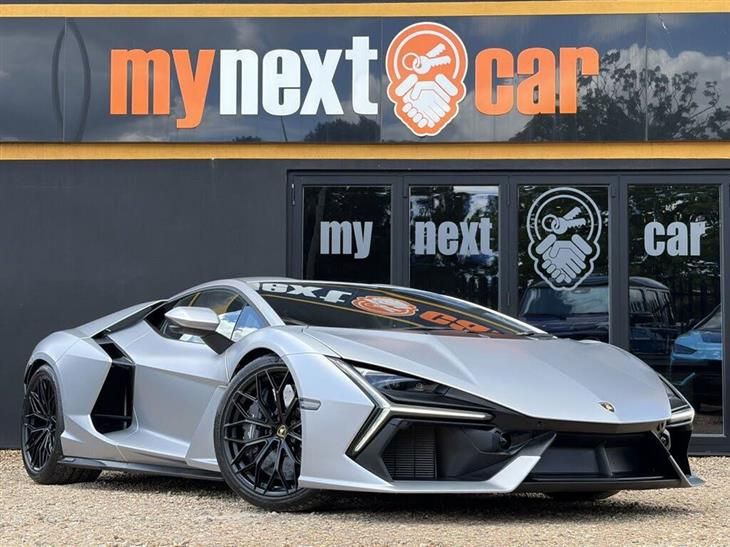 Lamborghini Revuelto