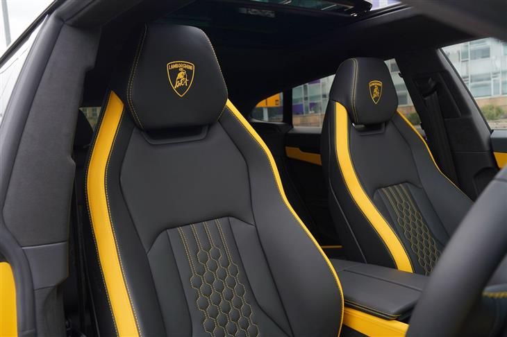 Lamborghini Urus Lamborghini Urus 4.0 V8 BiTurbo 25.9kWh SE SUV 5dr Petrol Plug-in Hybrid Auto 4WD Euro 6 (800 ps) — миниатюра 3