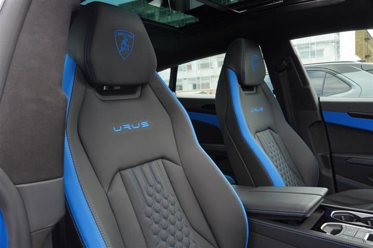 Lamborghini Urus Lamborghini Urus 4.0 V8 BiTurbo S Auto 4WD Euro 6 5dr — миниатюра 3