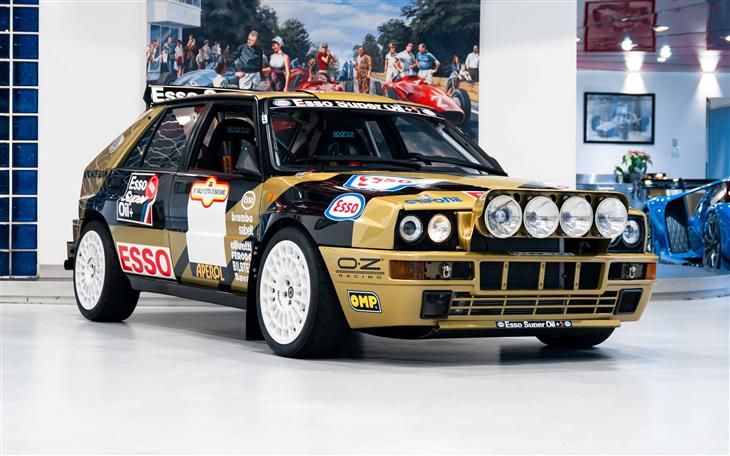 Miniature Lancia Delta Integrale Bianchi Vainqueur Rallye Monte Carlo 1989 - IXO 1/43