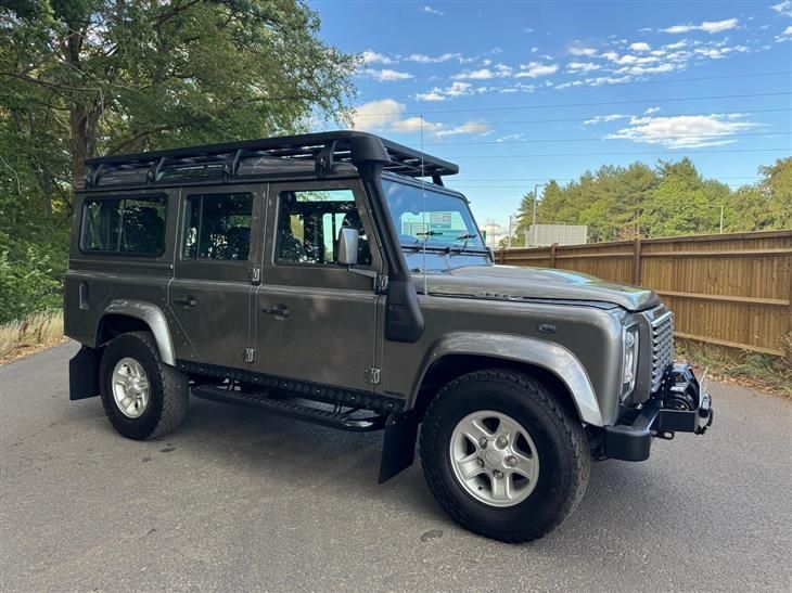 Land Rover Defender 110 2.4 TDCi XS Station Wagon 5dr Diesel Manual 4WD MWB Euro 4 (122 bhp)
