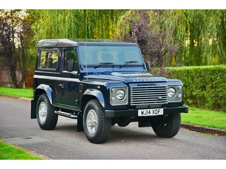 Land Rover DEFENDER