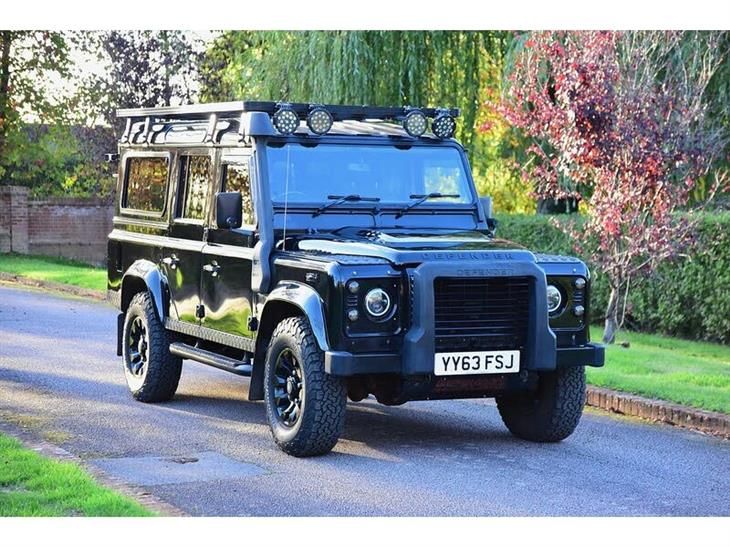 Land Rover DEFENDER