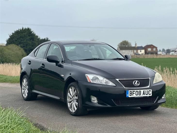 Lexus IS