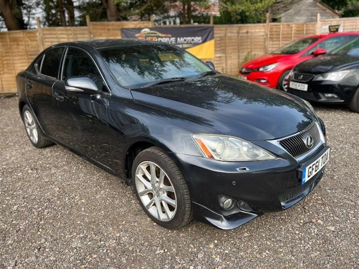 Lexus IS