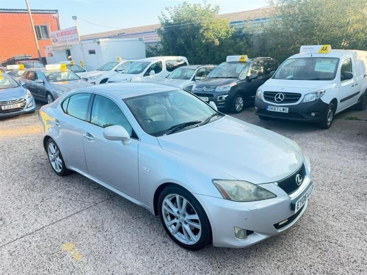 Lexus IS