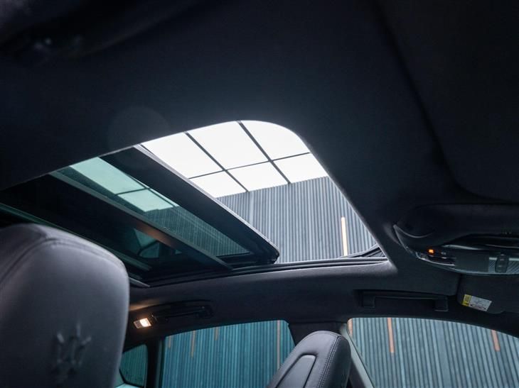 Maserati Levante Maserati Levante 2.0 MHEV GT ZF 4WD Euro 6 (s/s) 5dr — миниатюра 4