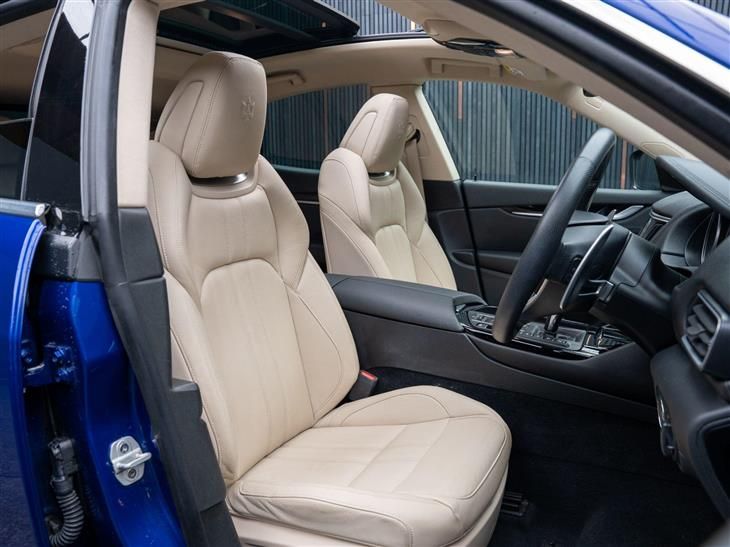 Maserati GranSport Maserati Levante 3.0 V6 GranSport ZF 4WD Euro 6 (s/s) 5dr — миниатюра 2