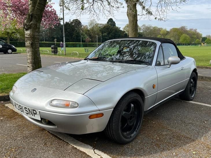 Mazda MX-5 1.6 Convertible 2dr Petrol Manual (89 bhp)