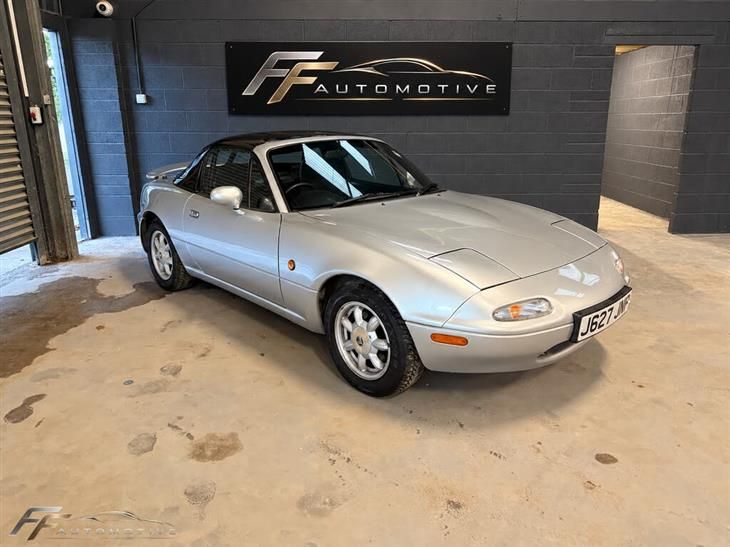 Mazda MX-5 Eunos Roadster