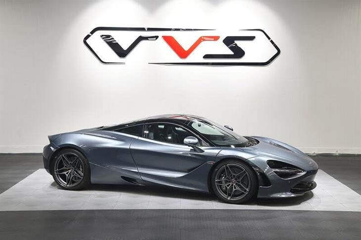 McLaren 720S T V8