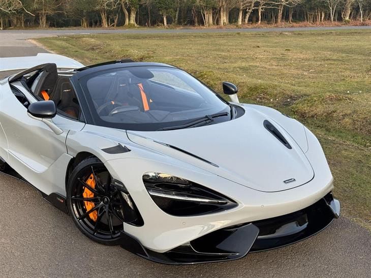 McLaren 765LT McLaren 765LT 4.0T V8 Spider 2dr Petrol SSG Euro 6 (s/s) (765 ps) — миниатюра 3