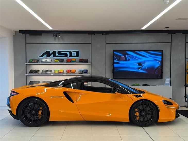 McLaren Artura McLaren Artura 3.0T V6 7.4kWh Performance Coupe 2dr Petrol Plug-in Hybrid SSG Euro 6 (s/s) (680 ps) — миниатюра 2