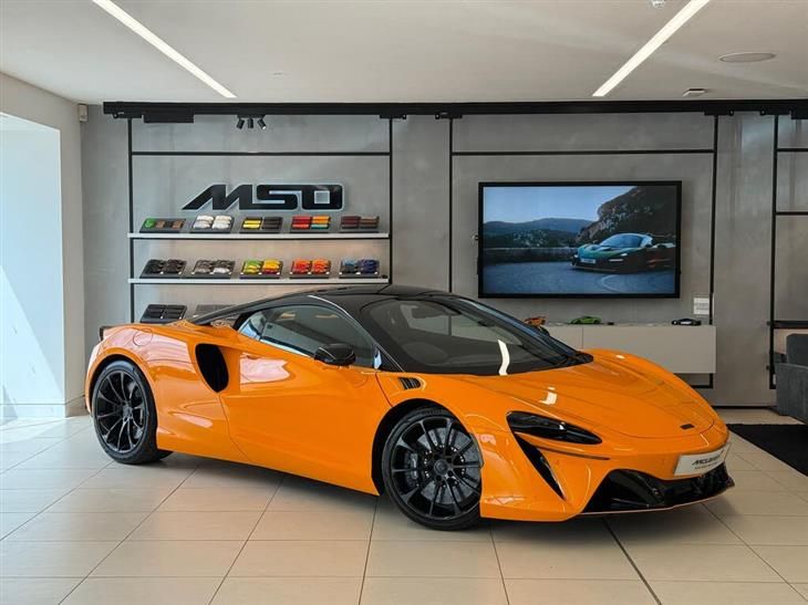 McLaren Artura McLaren Artura 3.0T V6 7.4kWh Performance SSG Euro 6 (s/s) 2dr — миниатюра 1