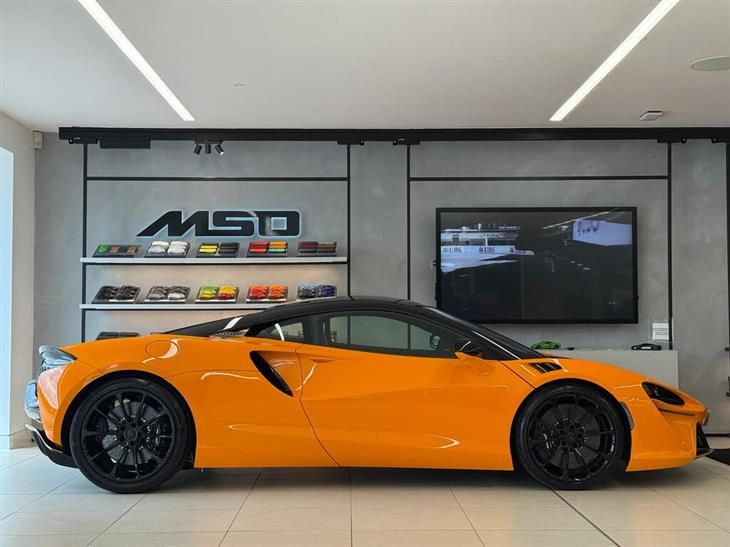 McLaren Artura McLaren Artura 3.0T V6 7.4kWh Performance SSG Euro 6 (s/s) 2dr — миниатюра 2