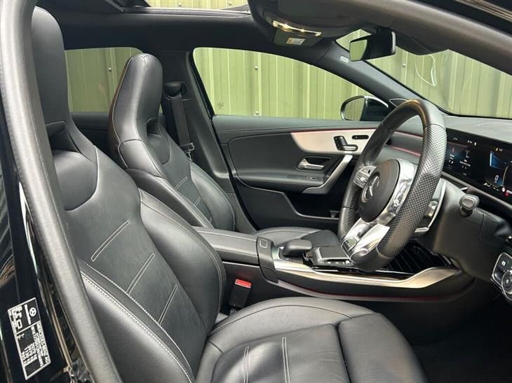 Mercedes-Benz A Class AMG Mercedes-Benz A-Class 2.0 A35 AMG (Premium Plus) Hatchback 5dr Petrol 7G-DCT 4MATIC Euro 6 (s/s) (306 ps) — миниатюра 2