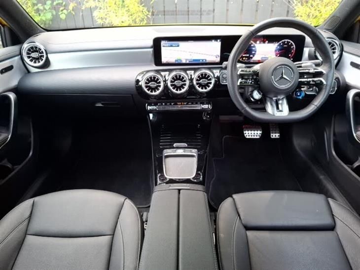 Mercedes-Benz A Class AMG Mercedes-Benz A-Class A35 4Matic Executive 5dr Auto — миниатюра 3