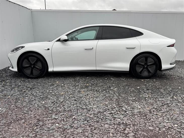 MG IM5 MG IM5 75kWh Standard Range Saloon 5dr Electric Auto (295 ps) — миниатюра 3