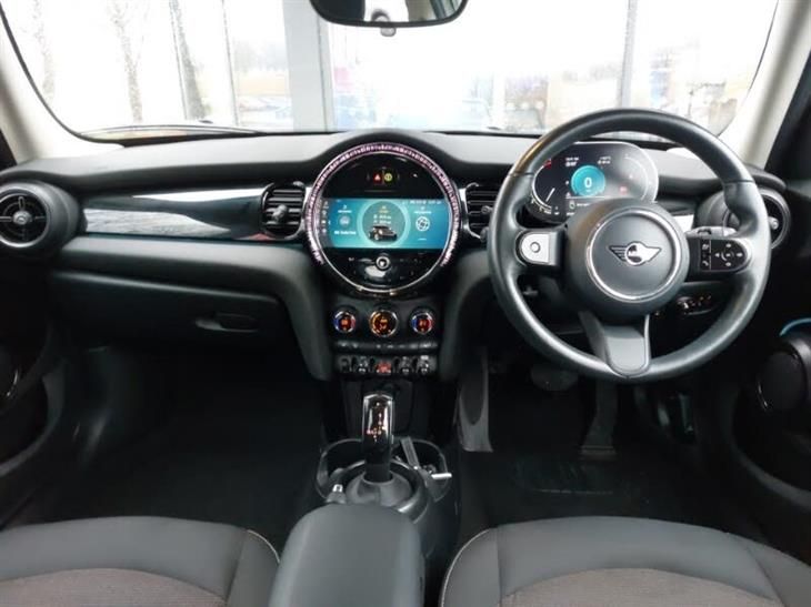 MINI Cooper S Works MINI Mini 1.5 Cooper 3dr [Chili/JCW Sport/Media Pack XL] — миниатюра 3