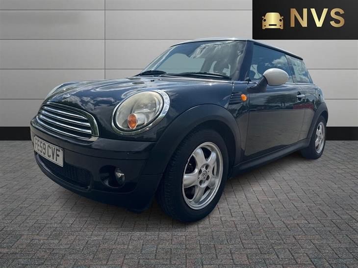 MINI Mini 1.6 Cooper Hatch - Image 3