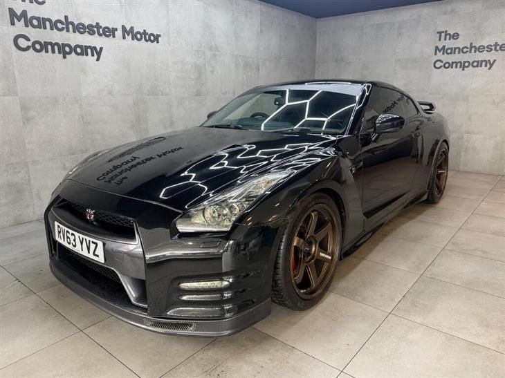 Nissan GT-R