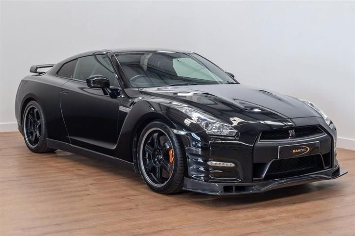 Nissan GT-R
