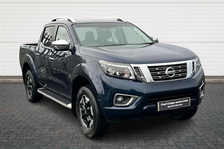 Used blue Nissan Navara for sale 