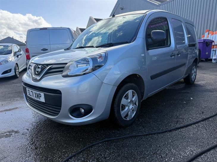 Nissan NV250
