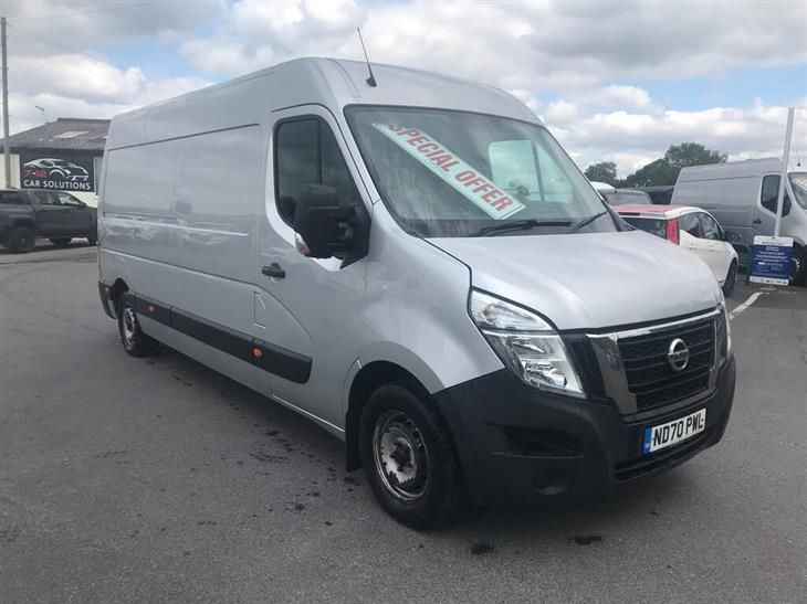 Nissan NV400