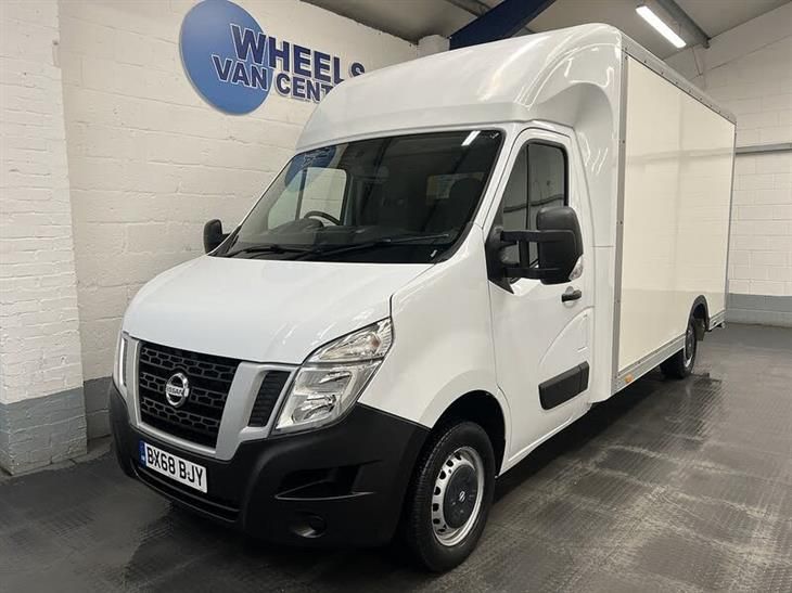 Nissan NV400