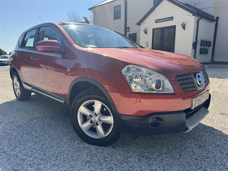 Cheap Nissan Qashqai 1.5 dCi Acenta Hatchback 5dr Diesel Manual 2WD (145 g/km, 105 bhp) for sale in Chichester, West Sussex