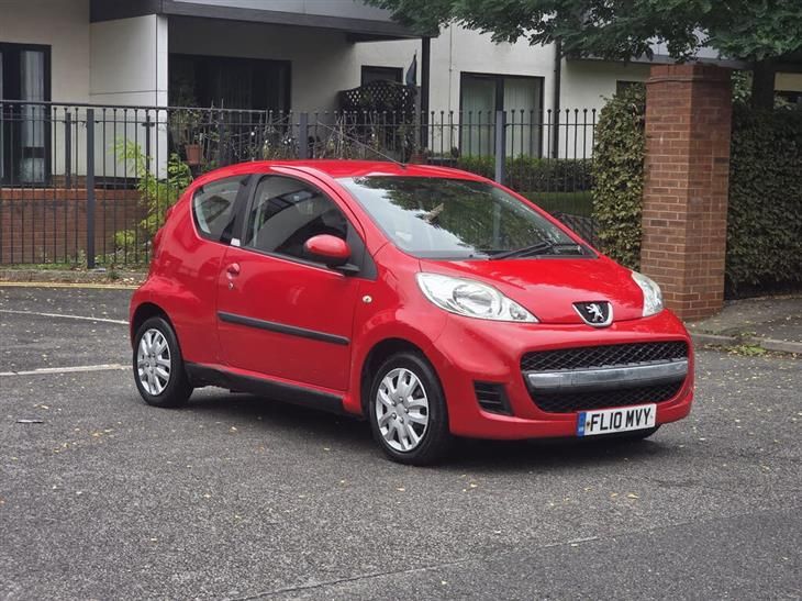 Peugeot 107 1.0 12V Urban Hatchback 3dr Petrol Manual Euro 4 (68 ps)