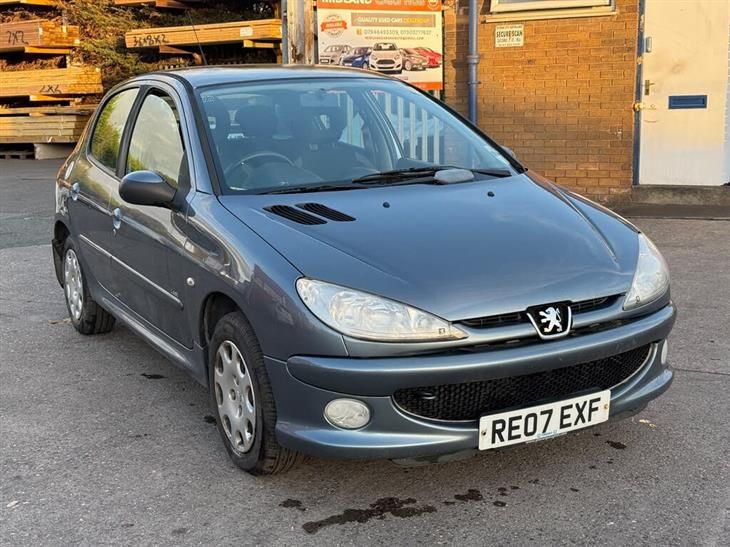 Peugeot 206 1.4 Look Hatchback 5dr Petrol Manual (152 g/km, 75 bhp)