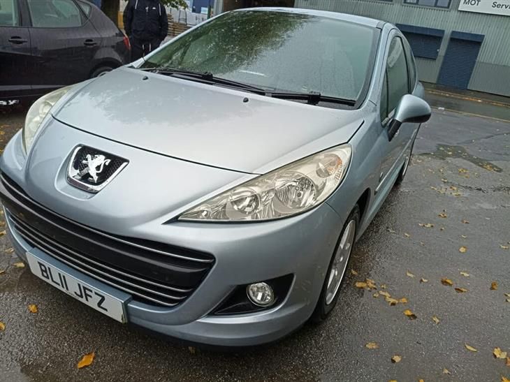 Peugeot 207 1.4 VTi Envy Hatchback 3dr Petrol Manual Euro 5 (95 ps)